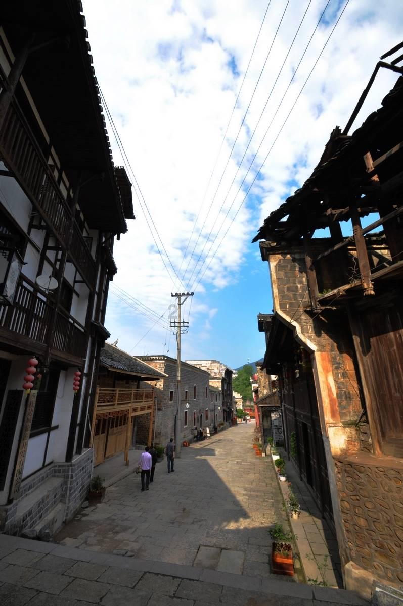 “一路通畅,生活充满希望”(新春走基层)